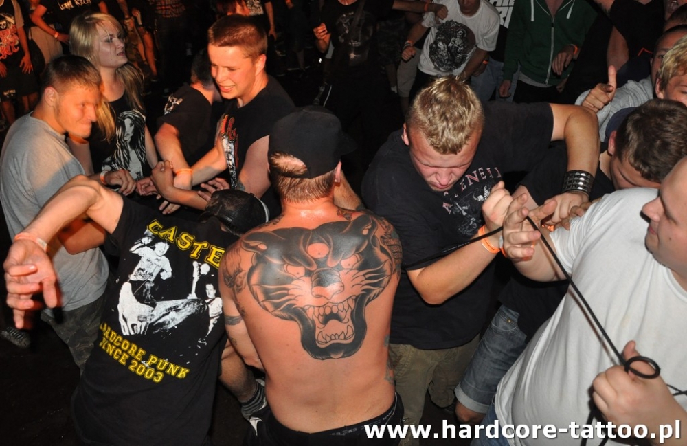 trapped_under_ice_18_20120809_1219449528