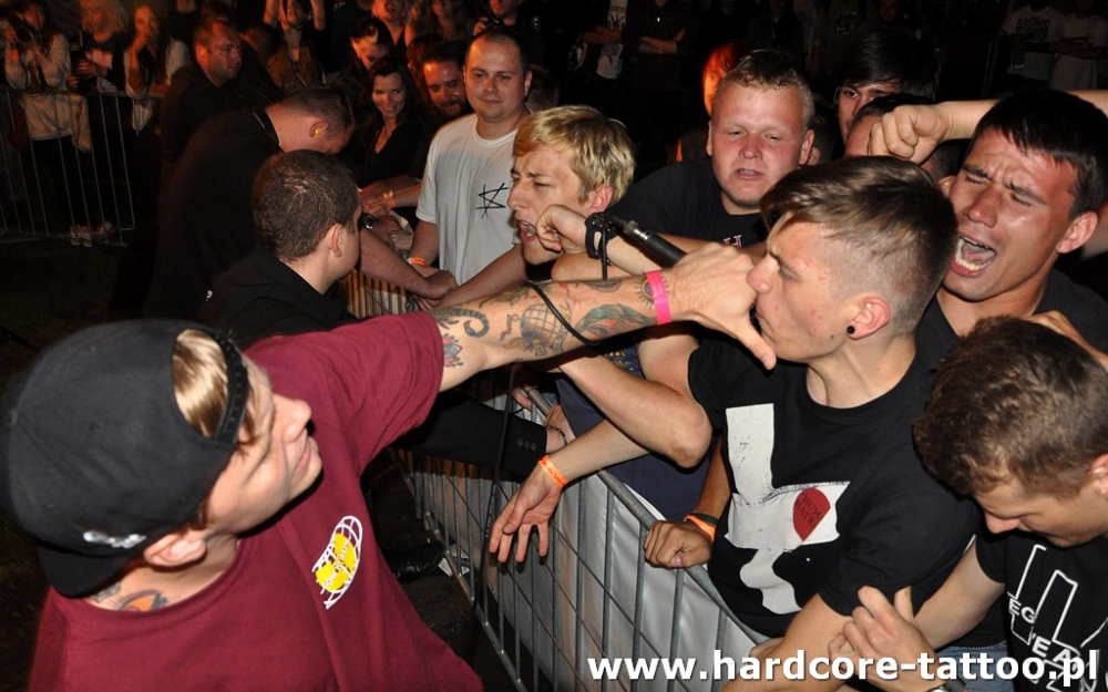 trapped_under_ice_1_20120809_1969931811