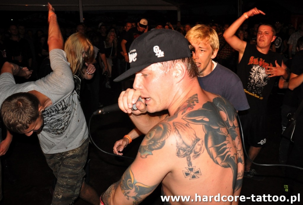 trapped_under_ice_20_20120809_1712740446