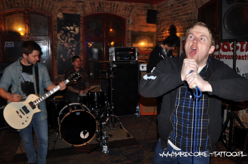 lasting_traces_20110310_1479784414