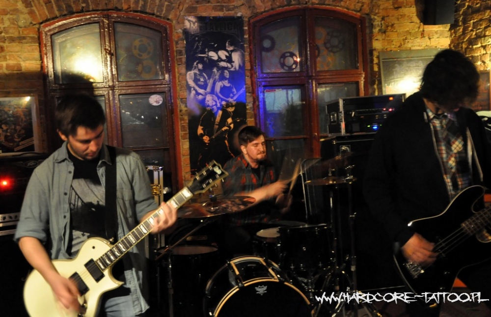 lasting_traces_20110310_1620766326