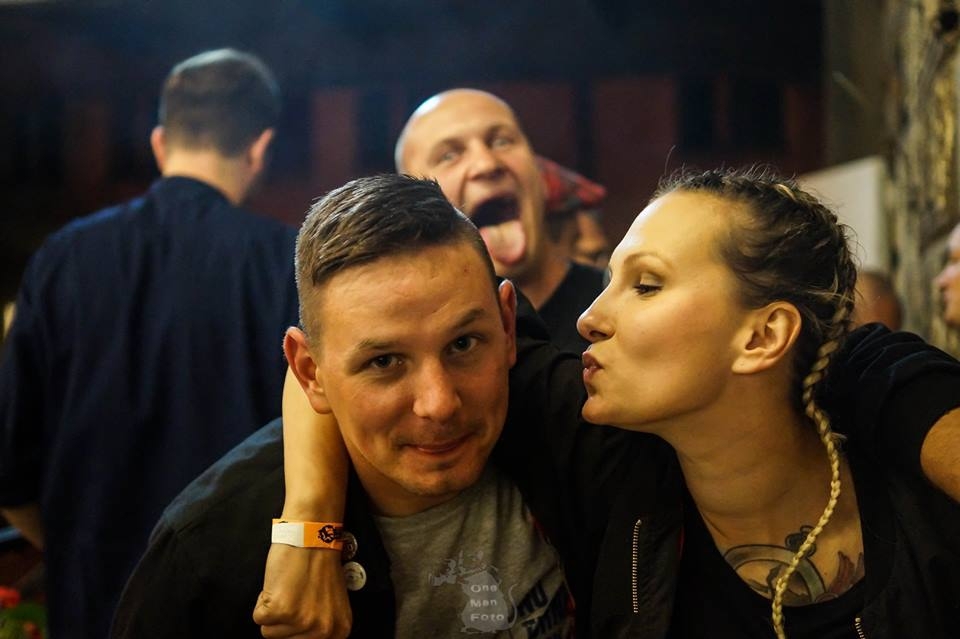 33693350_1788137737891597_646553158285262848_n