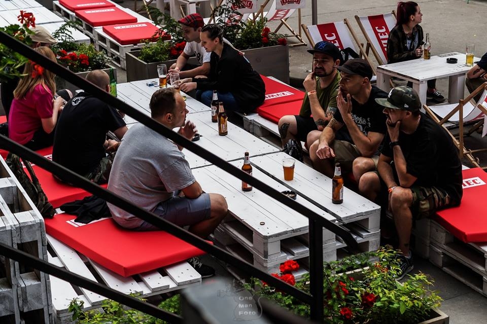 33754905_1788134227891948_8952480898943549440_n